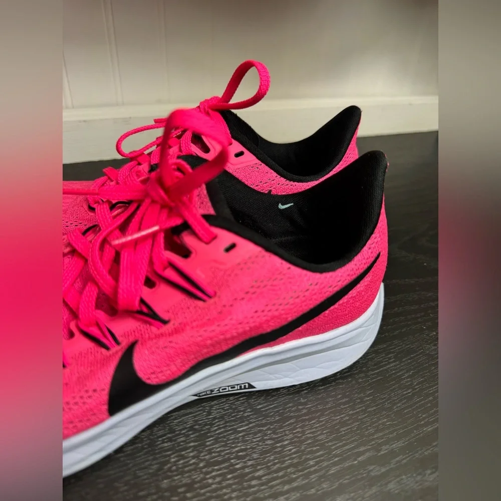 Nike Air Zoom Pegasus 36 Womens Size 8.5 US Hyper Pink Running Shoes AQ2210-600 - Picture 10 of 11
